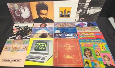 MIXED GENRES VINTAGE VINYL LPs-Lot22