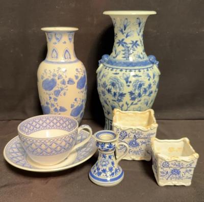 GORGEOUS BLUE AND WHITE PORELAIN INCLUDING SPODE AND VINTAGE CHINESE VASES