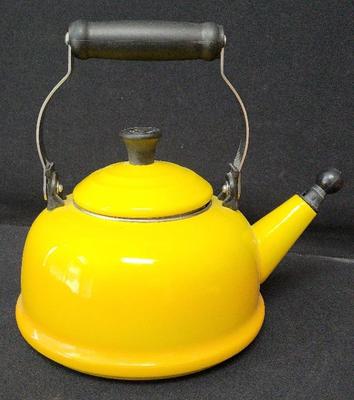 LE CREUSET YELLOW ENAMEL ON STEEL TEA KETTLE 
