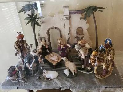 CHRISTIAN NATIVITY SCENE