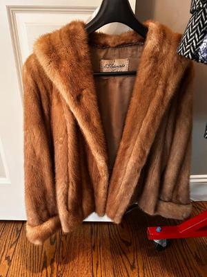 Sale Photo Thumbnail #573