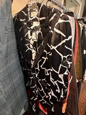 Sale Photo Thumbnail #596