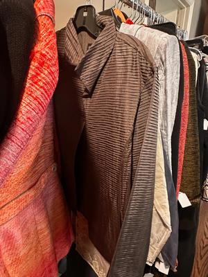 Sale Photo Thumbnail #598