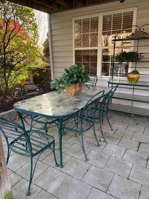 72 x 35 x 29, hutch 42 x 18 x 74