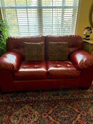 71 x 37 x 34, rug 10 x 12