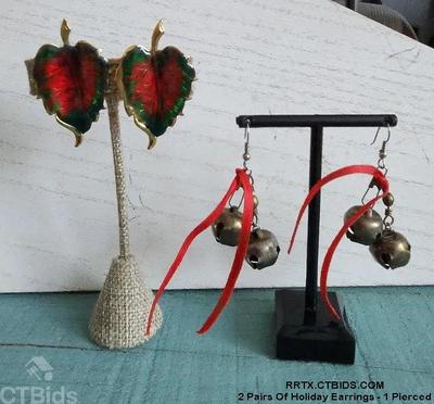 2 pairs of holiday earrings 1 pierced 1