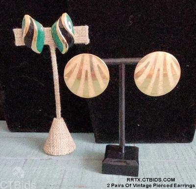 2 pairs of vintage pierced earrings 1