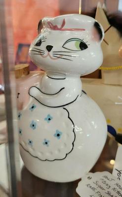 Sale Photo Thumbnail #46: Sly cat