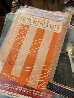 Sale Photo Thumbnail #18: Old collectible music