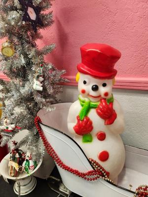 Sale Photo Thumbnail #26: Vintage Holiday