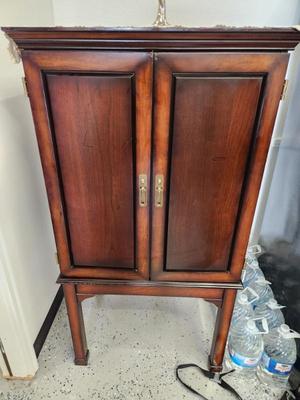 Sale Photo Thumbnail #28: Beautiful cabinet