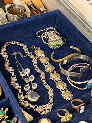 Sale Photo Thumbnail #314