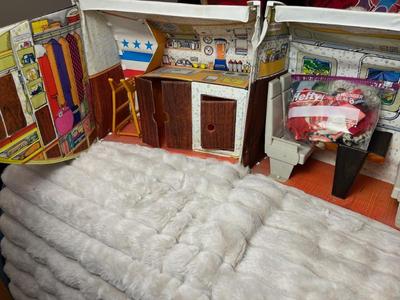 Sale Photo Thumbnail #375