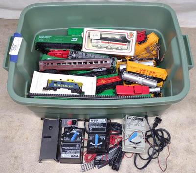 Sale Photo Thumbnail #489: Tyco Transformers & Plastic HO Trains (Yugoslavia)