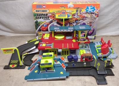 Sale Photo Thumbnail #273: 1995 Matchbox Super Service Center Set (Complete)