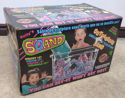 Sale Photo Thumbnail #393: 1995 Kelly's Sqand Sculpting Toy Kit in Box