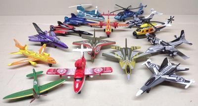 Sale Photo Thumbnail #305: 15 Matchbox Diecast Toy Planes & Helicopters
