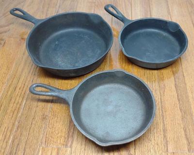 Sale Photo Thumbnail #115: 3 Cast Iron Skillets / Pans