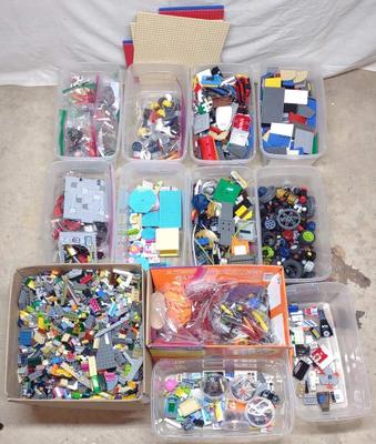 Sale Photo Thumbnail #188: Assorted LEGO Bricks & Building Accessories