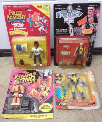 Sale Photo Thumbnail #18: 4 Vintage Action Figures in Packs (Kenner & Tyco)