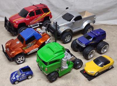 Sale Photo Thumbnail #497: 7 Tyco RC Toy Cars & Trucks