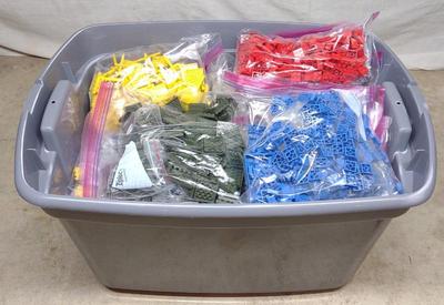 Sale Photo Thumbnail #193: Tyco LEGO Style Building Blocks - B