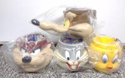 Sale Photo Thumbnail #416: (4) 1994 Looney Tunes Character Cups