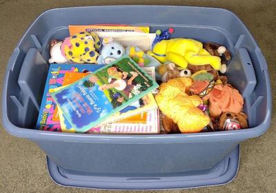 Sale Photo Thumbnail #462: Tote Full Of Beanie Babies - D