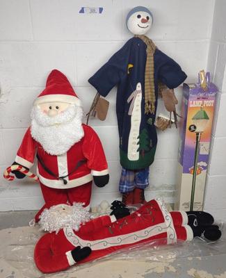 Sale Photo Thumbnail #536: 4 Standing Christmas Decorations