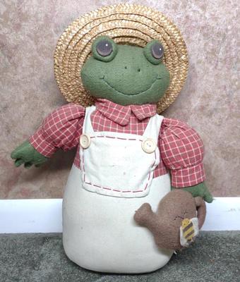 Sale Photo Thumbnail #466: Frog Gardener Doorstop