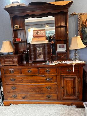 Sale Photo Thumbnail #651