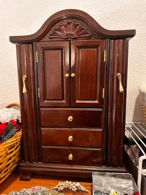 Sale Photo Thumbnail #629