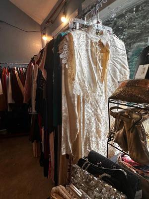 Sale Photo Thumbnail #676