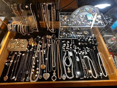 Sale Photo Thumbnail #132