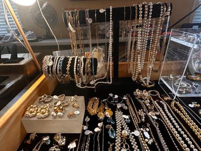 Sale Photo Thumbnail #133