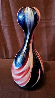 BEAUTIFUL PURPLE ART GLASS 