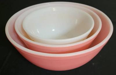 SET OF VINTAGE PYREX GLASS NESTING BOWLS 