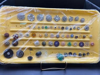 Large Lot Misc Vintage Buttons
Lot #: 93