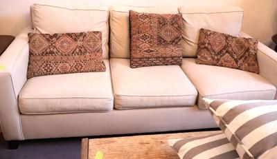 Sale Photo Thumbnail #94