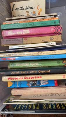 Collection of children books various authors sizes and covers ctorrtx