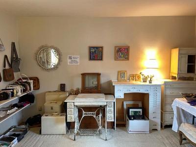 Sale Photo Thumbnail #110