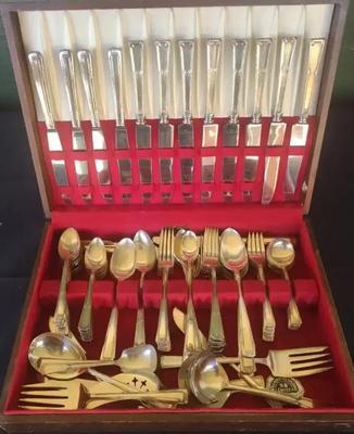 BARONESS SILVER PLATE FLATWARE SET IN BOX