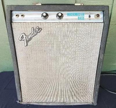 1977 FENDER MUSICMASTER BASS AMP