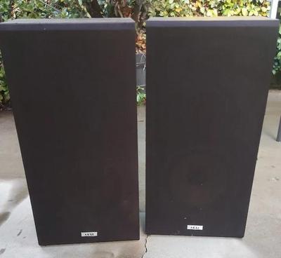 PAIR OF AKAI SPEAKERS