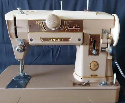 WORKING VINTAGE SINGER MACHINE