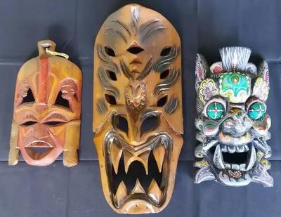 CARVED WOODEN MASKS