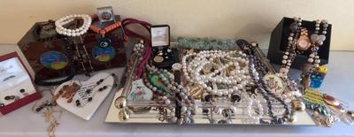 14KT GOLD AND COSTUME JEWELRY 