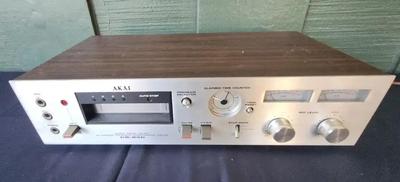 AKAI 8-TRACK STEREO CARTRIDGE DECK CR-83D