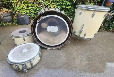REMO DRUM SET