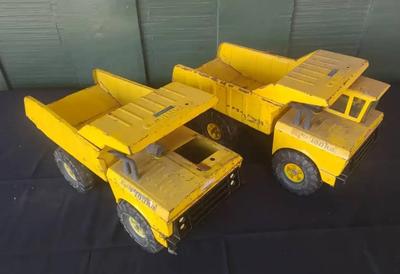 PAIR OF LARGE VINTAGE TONKA TRUCKS